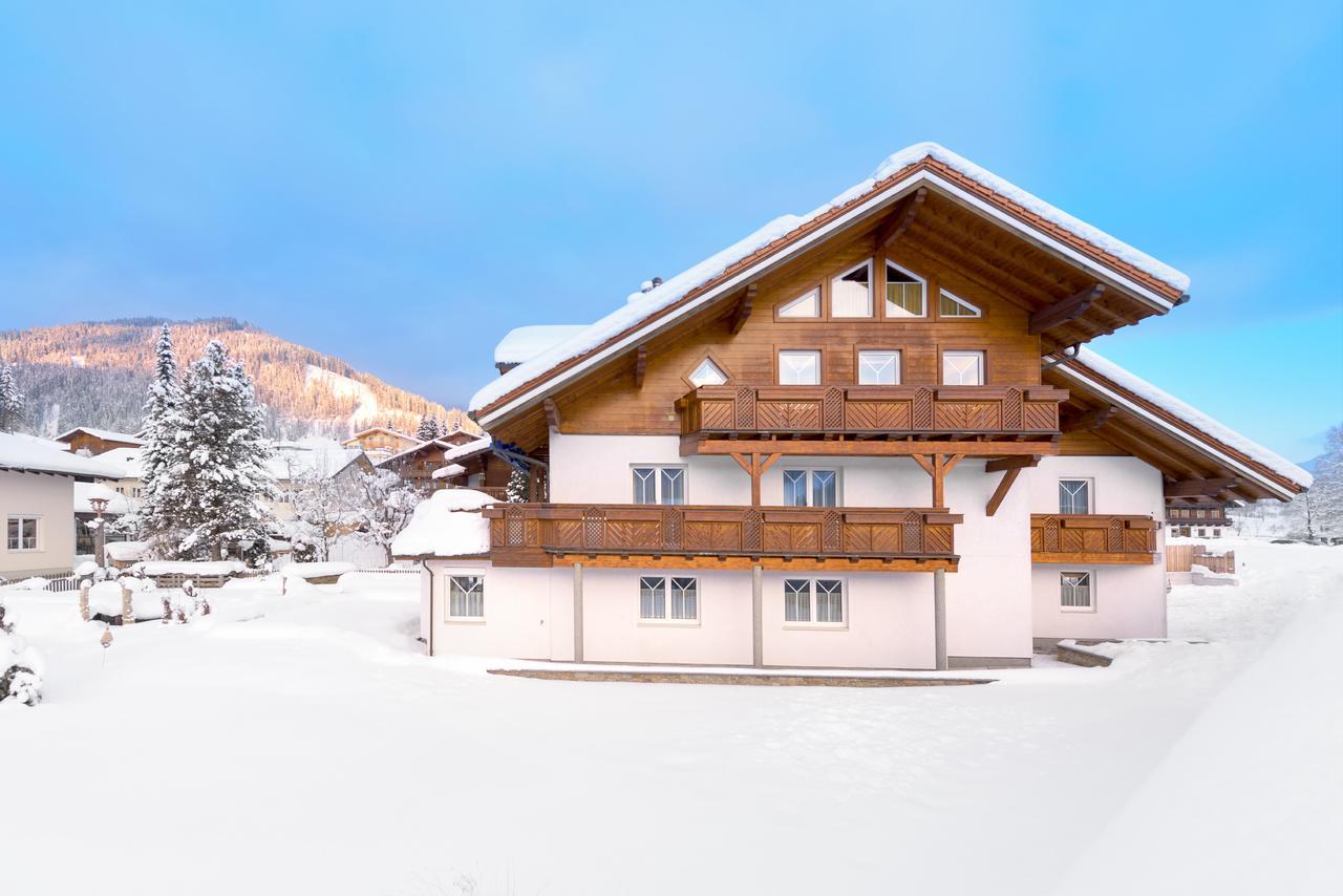Haus Meneweger Apartment Flachau Exterior photo